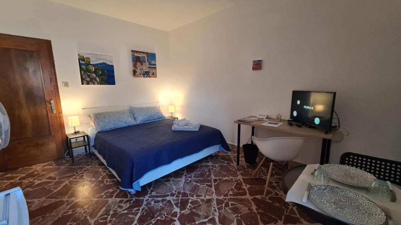A Punta Terra Isnello Bed & Breakfast Exterior photo